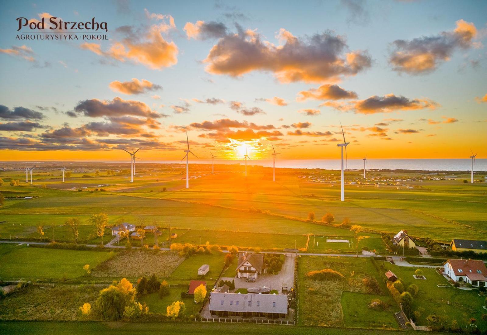 Pod Strzecha Hotel Darlowo Bagian luar foto