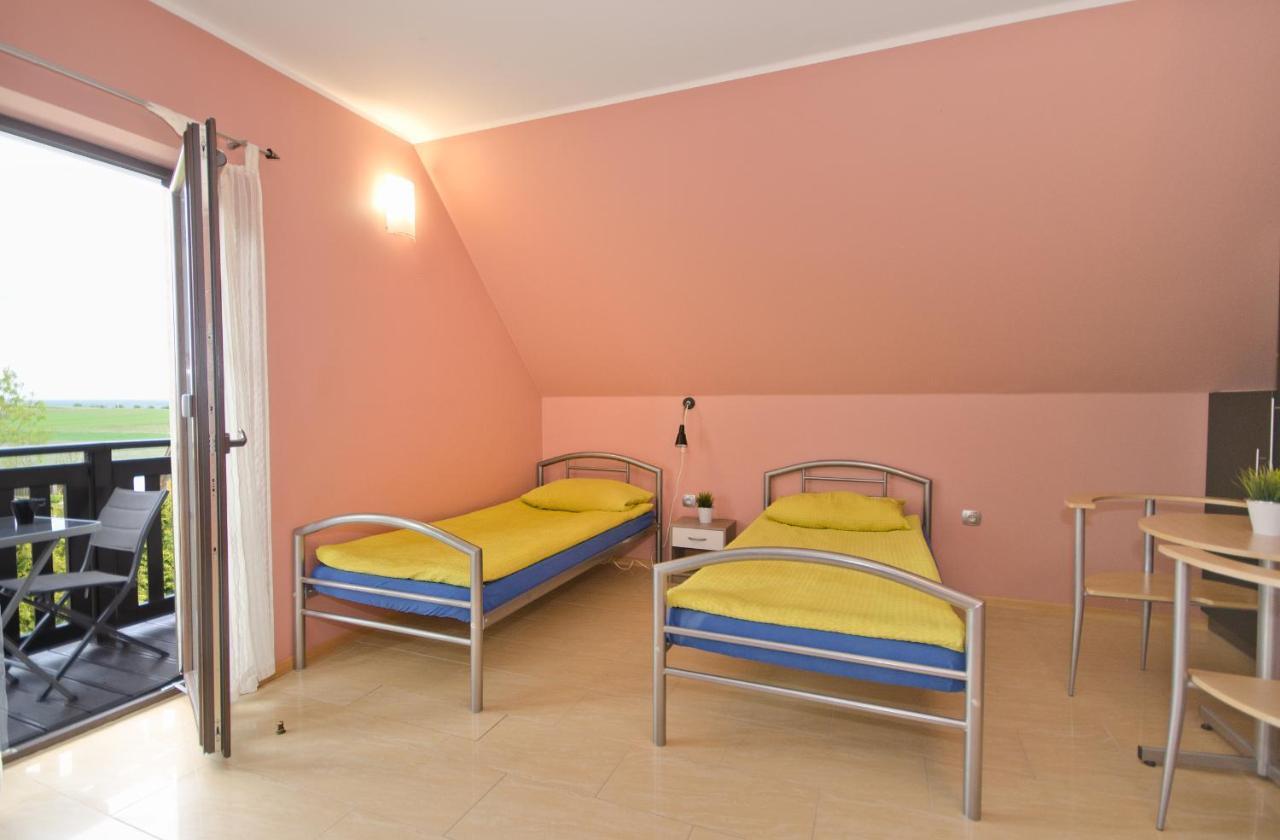 Pod Strzecha Hotel Darlowo Bagian luar foto
