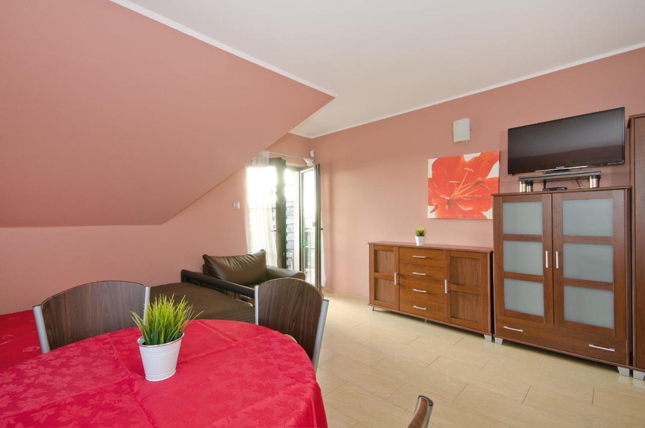 Pod Strzecha Hotel Darlowo Bagian luar foto