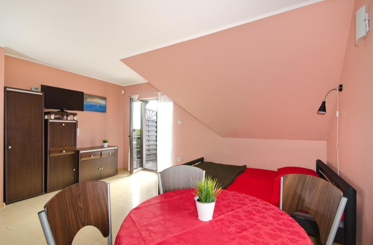 Pod Strzecha Hotel Darlowo Bagian luar foto